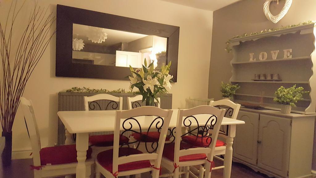 Dursley House Hotel Whitland Екстериор снимка