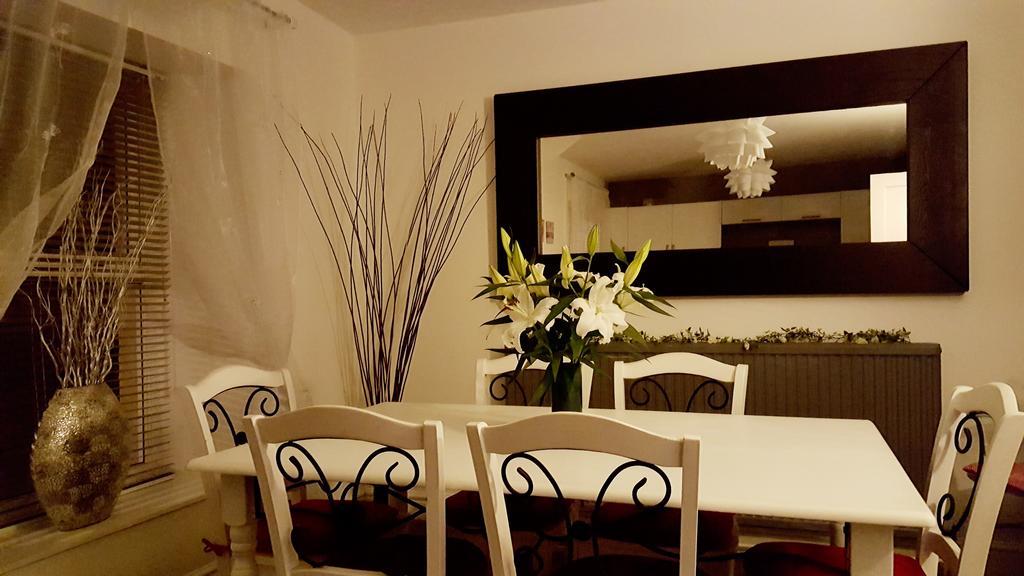 Dursley House Hotel Whitland Екстериор снимка